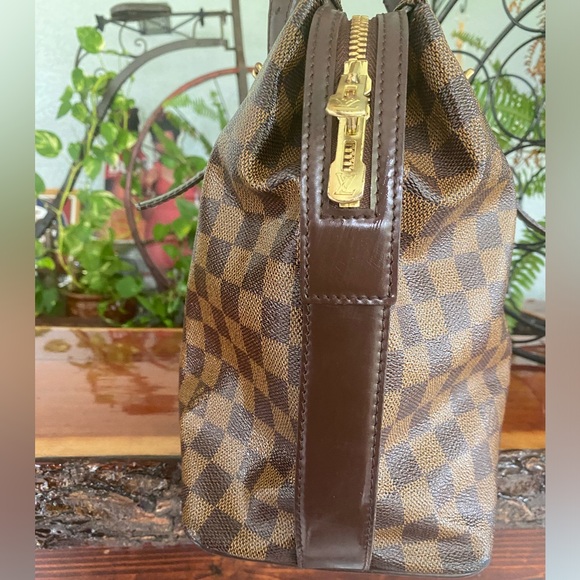 Louis Vuitton Chelsea Tote Bag - Picture 6 of 16
